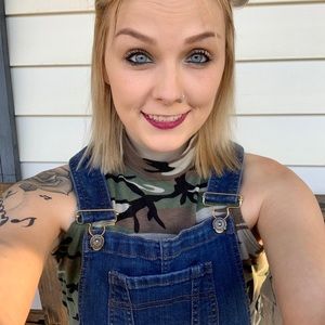 Meet your Posher, Deanna